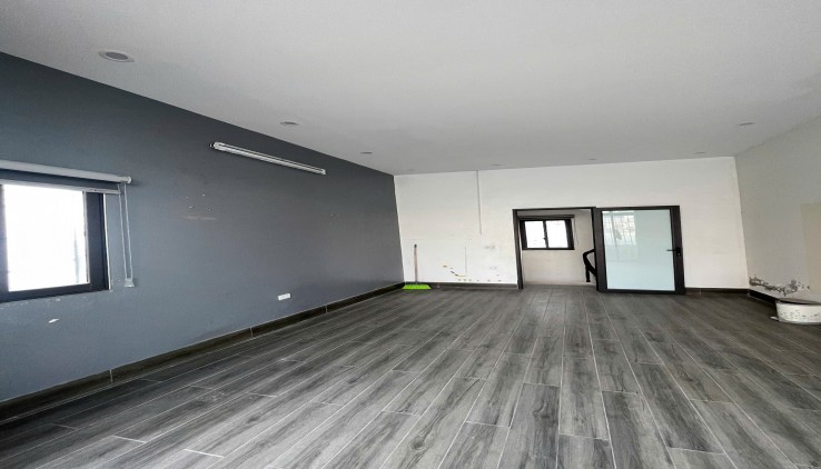 Cho thuê nhà ngõ 255 Lĩnh Nam, chỉ 8 Triệu 3 ngủ to, 4 tầng, 35m2 sàn